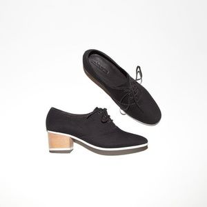 Chandler Oxford by A Détacher.
